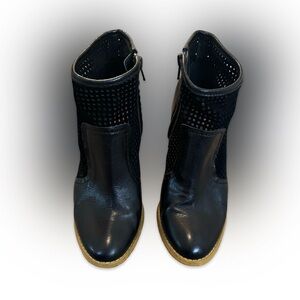 Saks Fifth Avenue Boots
